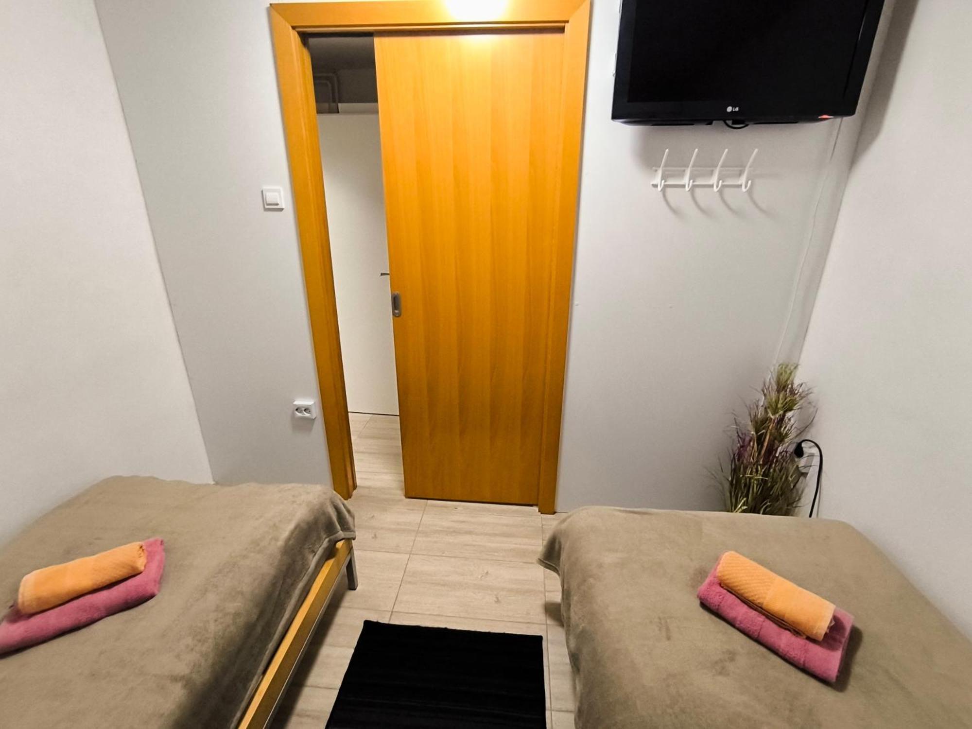 Jo-Ma Apartma - Safe Parking Ljubljana Eksteriør billede